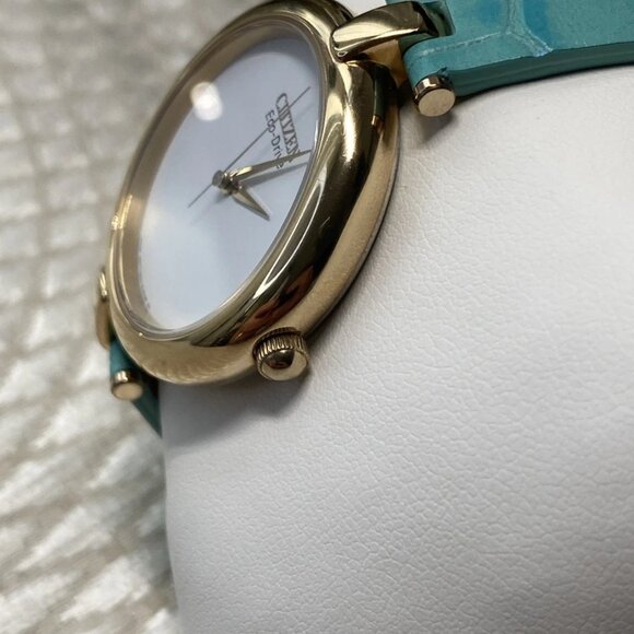 Citizen Eco-Drive Gold Tone Watch Near NOS Original Strap Japan - Picture 13 of 15